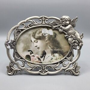 Vtg Giftcraft Silver Tone Cherub Picture Frame With Oval Glass Insert 5" x 3.5"